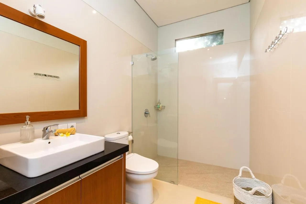 Villa Kamboja Premium Walk To Double Six Beach - Enclosed Living Room With Ac Seminyak