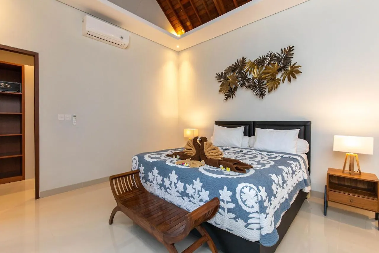 Villa Kamboja Premium Walk To Double Six Beach - Enclosed Living Room With Ac Seminyak