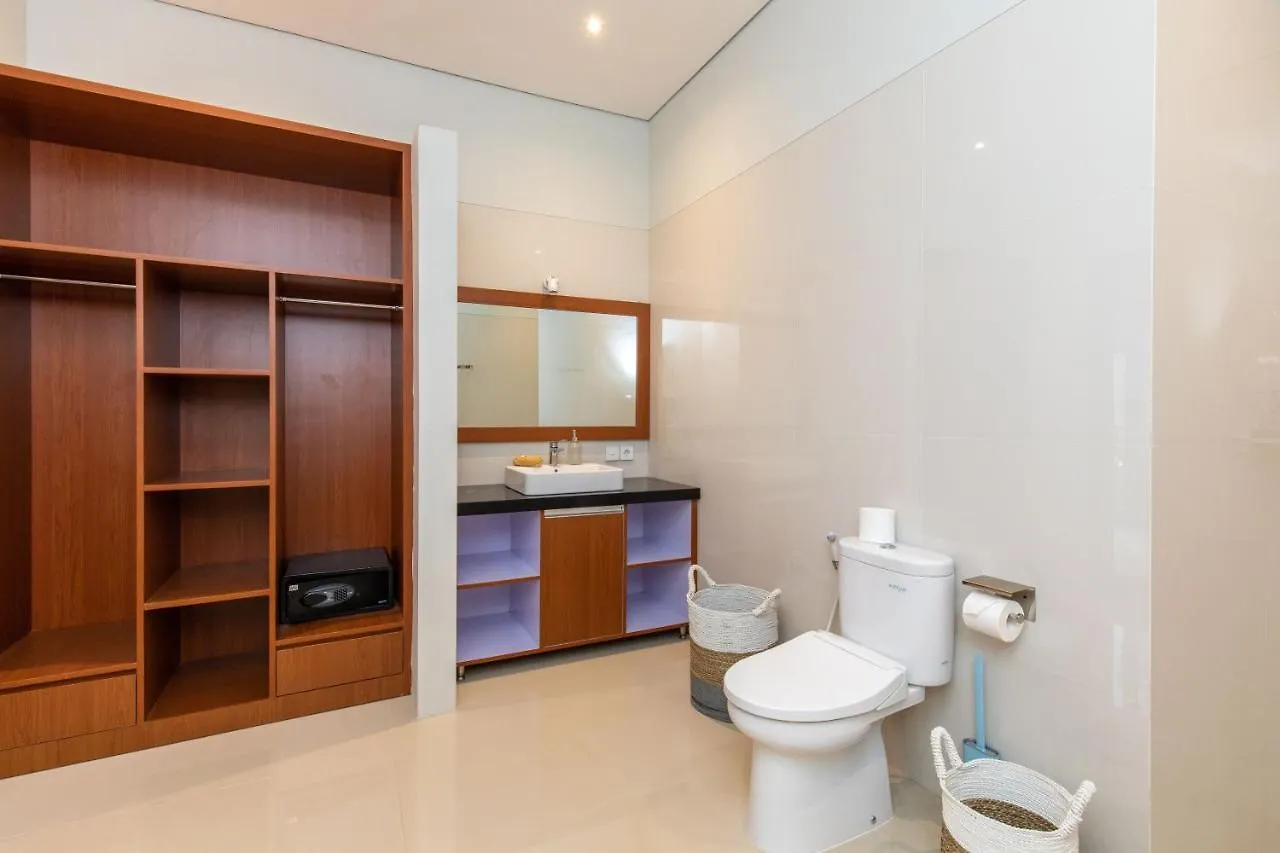 Villa Kamboja Premium Walk To Double Six Beach - Enclosed Living Room With Ac Seminyak  0*, Seminyak (Bali)