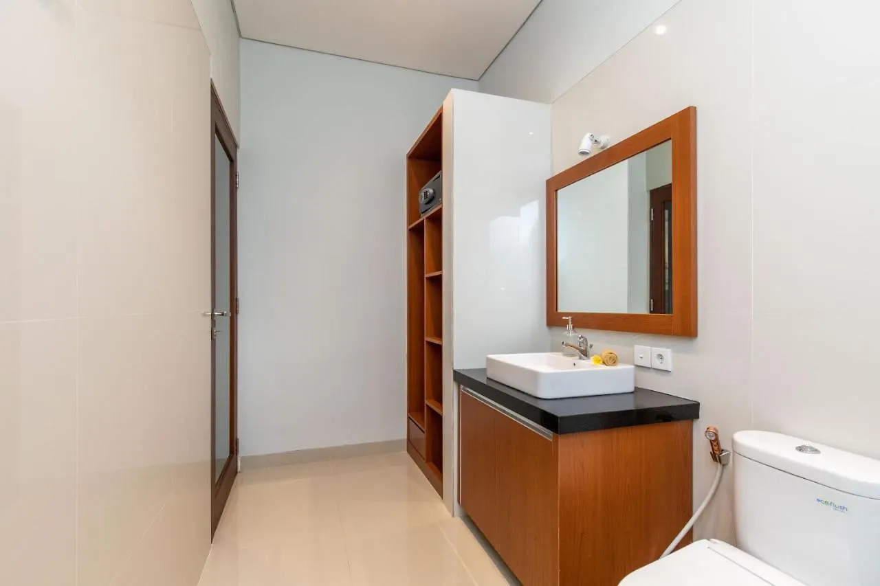 Villa Kamboja Premium Walk To Double Six Beach - Enclosed Living Room With Ac Seminyak