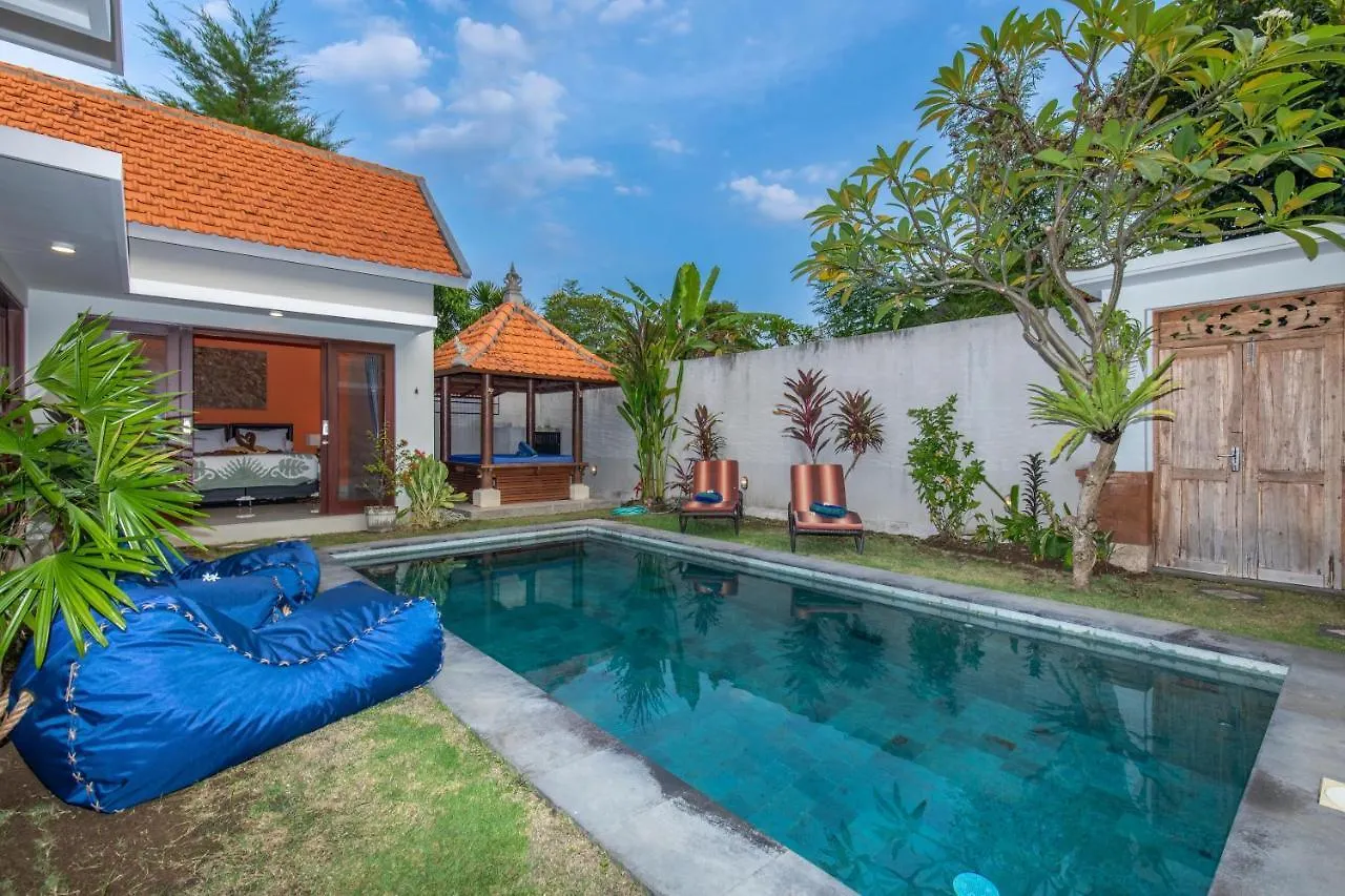 Villa Kamboja Premium Walk To Double Six Beach - Enclosed Living Room With Ac Seminyak  Seminyak (Bali)