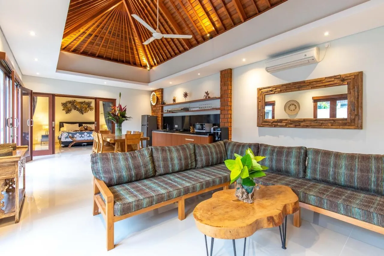 Villa Kamboja Premium Walk To Double Six Beach - Enclosed Living Room With Ac Seminyak