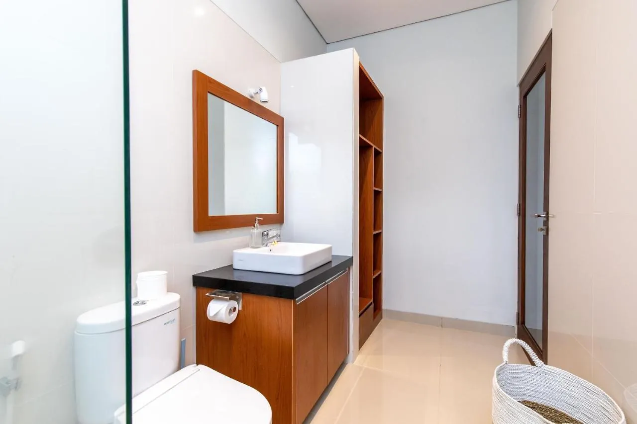 Villa Kamboja Premium Walk To Double Six Beach - Enclosed Living Room With Ac Seminyak